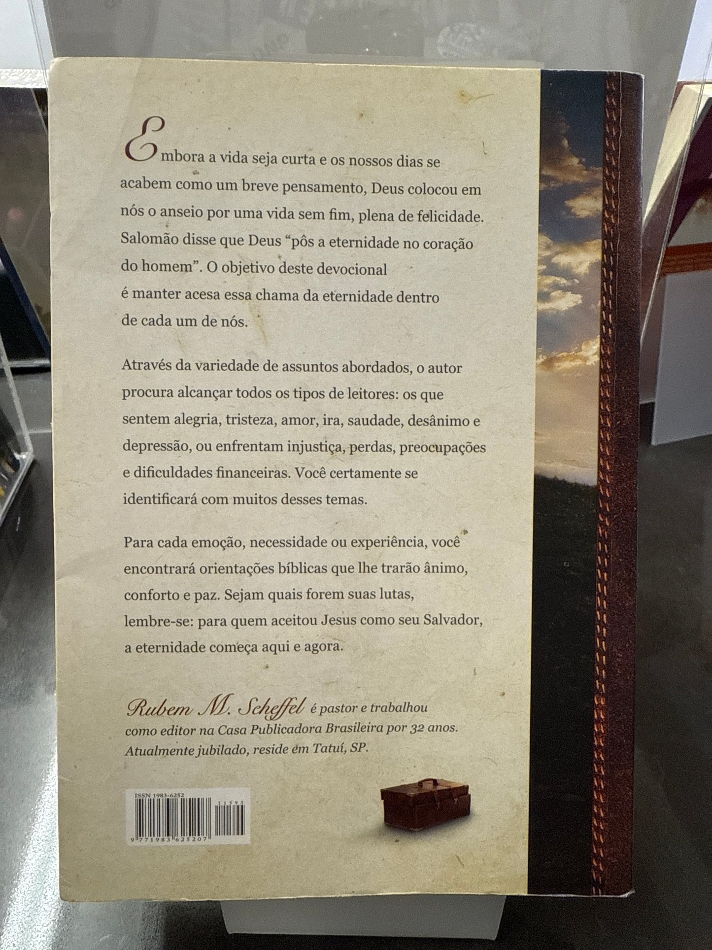 Com a Eternidade no Coração - Rubem M. Scheffel